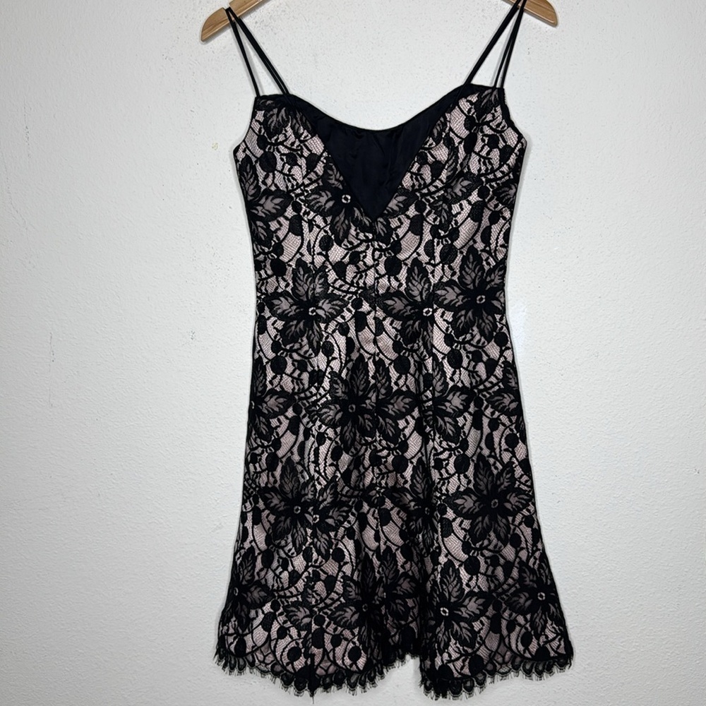 PORTRAIT Sully Bonnelly Black Lace Floral Dress size 6 - Picture 2 of 6